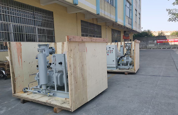 真空泵.jpg 真空泵.jpg